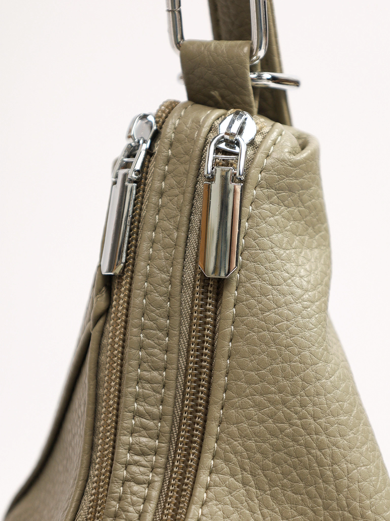 Сумка-шоппер  с декоративным пуллером со стразами в ассортименте